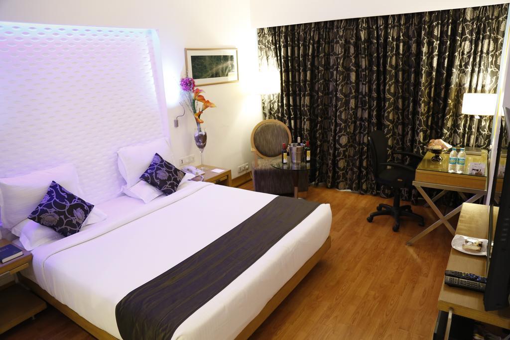 Hotel Yogi Midtown 4*