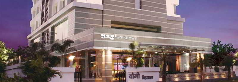 Yogi Midtown Hotel 4*