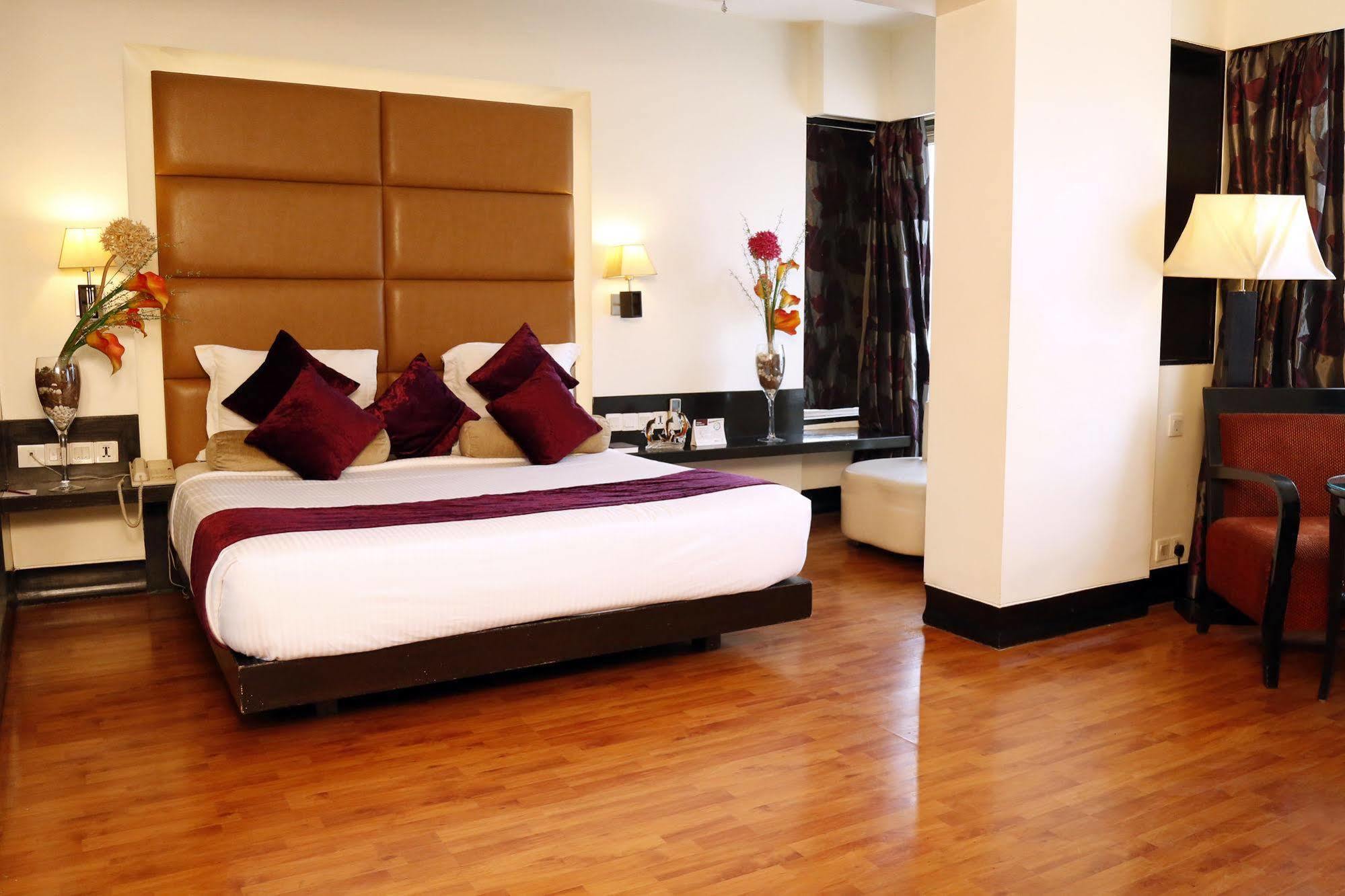 Hotel Yogi Midtown Navi Mumbai